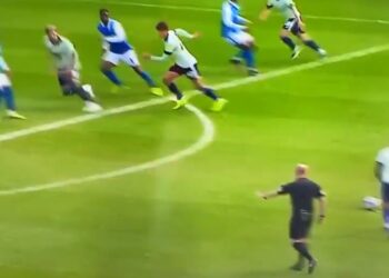 (Vidéo) Harry Wilson marque deux coups francs dans un excellent triplé