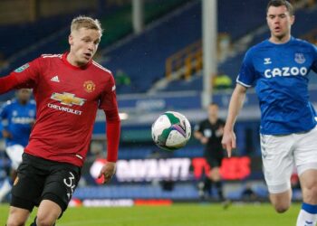 Le manager de l’AS Roma, Jose Mourinho, envisage un transfert pour Donny van de Beek