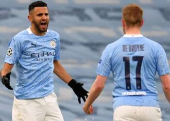 Le vainqueur de Man City, Mahrez, affirme que le PSG «  a perdu son sang-froid et a commencé à nous donner des coups de pied  »