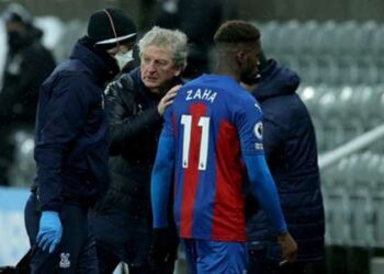 Zaha n’a pas permis aux abus raciaux d’affecter sa performance au Crystal Palace – Hodgson