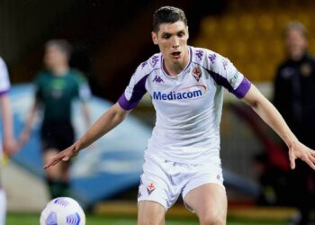 L’intérêt de Manchester United pour Nikola Milenkovic confirmé par le directeur sportif de la Fiorentina