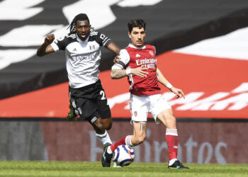 Villarreal rejoint Séville dans la course pour signer le défenseur d’Arsenal Hector Bellerin