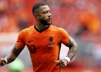 Tottenham vise Memphis Depay, cible de Barcelone