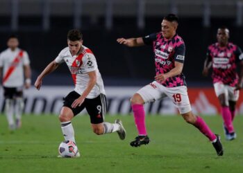 Aston Villa s’apprête à s’entretenir avec Julian Alvarez