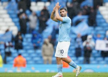 Le FC Barcelone confirme l’accord d’Aguero avec La Blaugrana, espérant que la signature de l’Argentin pourra aider à convaincre Lionel Messi de signer un nouveau contrat