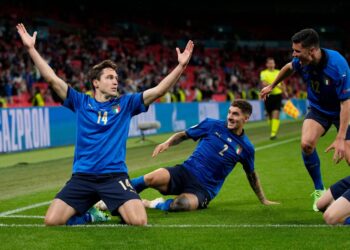 Chiesa suit les traces de son père alors que l’Italie envoie une solide Autriche dans ses bagages