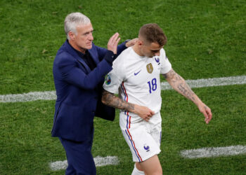 Digne pourrait être absent pour le « reste de l’Euro 2020 » avec de « gros doutes sur Hernandez »