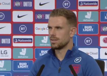 (Vidéo) Henderson a reçu un texte intéressant de Klopp