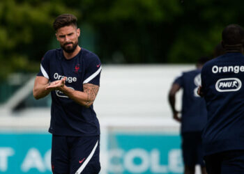 L’attaquant de Chelsea Olivier Giroud fait allusion à un éventuel transfert à l’AC Milan