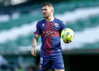 Leeds prêt à payer plus que Séville pour Javi Galan