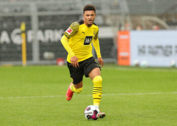 Manchester United fait une offre améliorée pour Jadon Sancho