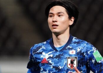 La star de Liverpool Minamino quitte l’équipe japonaise pour régler l’avenir