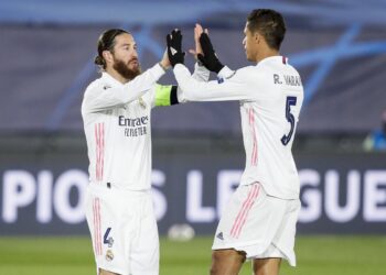 Les dernières nouvelles sur les négociations de Ramos et Varane avec le PSG et Manchester United