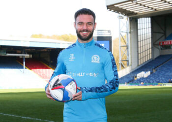 Southampton et Norwich City en tête de la course pour signer Adam Armstrong