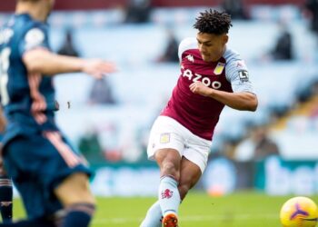 Une star de 14 buts serait «parfaite» pour Liverpool, déclare Fowler