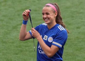 « Être ici est incroyable » – Le prospect nigérian Plumptre est heureux de prolonger son contrat avec Leicester City