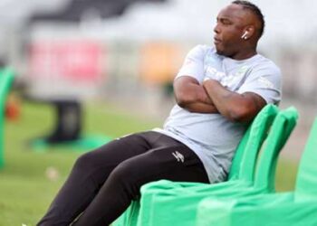 Prix mérité ? Les fans débattent du couronnement de Benni McCarthy en tant qu’entraîneur de la saison PSL