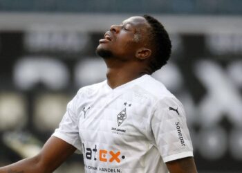 Denis Zakaria pourrait être la solution parfaite aux malheurs du milieu de terrain défensif de Man United
