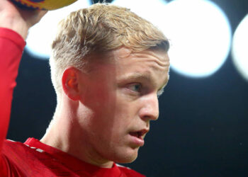 Arsenal prend contact avec Man United à propos de Donny van de Beek