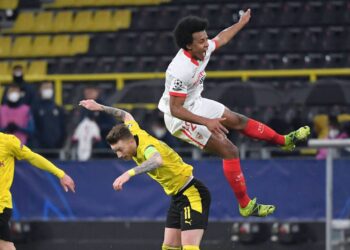 La course de Jules Kounde se réchauffe alors que Barcelone rejoint Man United et le Real à la poursuite