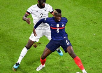 Pourquoi Paul Pogba est-il tellement meilleur pour la France que pour Man United ?