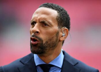 Rio Ferdinand affirme que Liverpool est derrière Manchester United dans une diatribe de « faits froids »