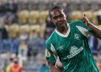 Tahith Chong va changer d’allégeance internationale des Pays-Bas à Curação