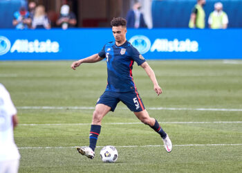 Les loups seraient prêts à payer 10 millions de livres sterling pour Antonee Robinson