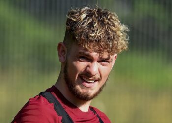 Phillips publie une prédiction sur la starlette de Liverpool Harvey Elliott