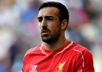 L’ex-Red Enrique interpelle les fans pour abus en ligne