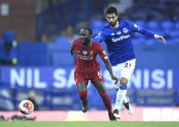 Rodriguez & Gomes parmi six joueurs sur le billot d’Everton