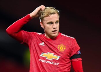 La Juventus devrait poursuivre un accord d’échange entre van de Beek et Man United