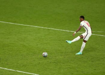 Rashford répond à la déception de l’Euro / Les stars d’Arsenal contactent Saka