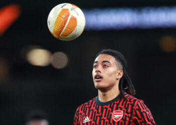 Les fans d’Arsenal réagissent au but de Miguel Azeez contre Watford