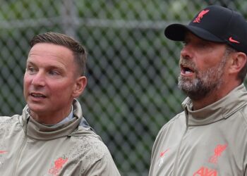 « Robbo est furieux ! »  – Lijnders explique l’exercice d’entraînement que Liverpool a mis en œuvre pour améliorer la finition