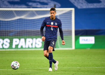 Manchester United passe un accord avec le défenseur du Real Madrid Raphael Varane