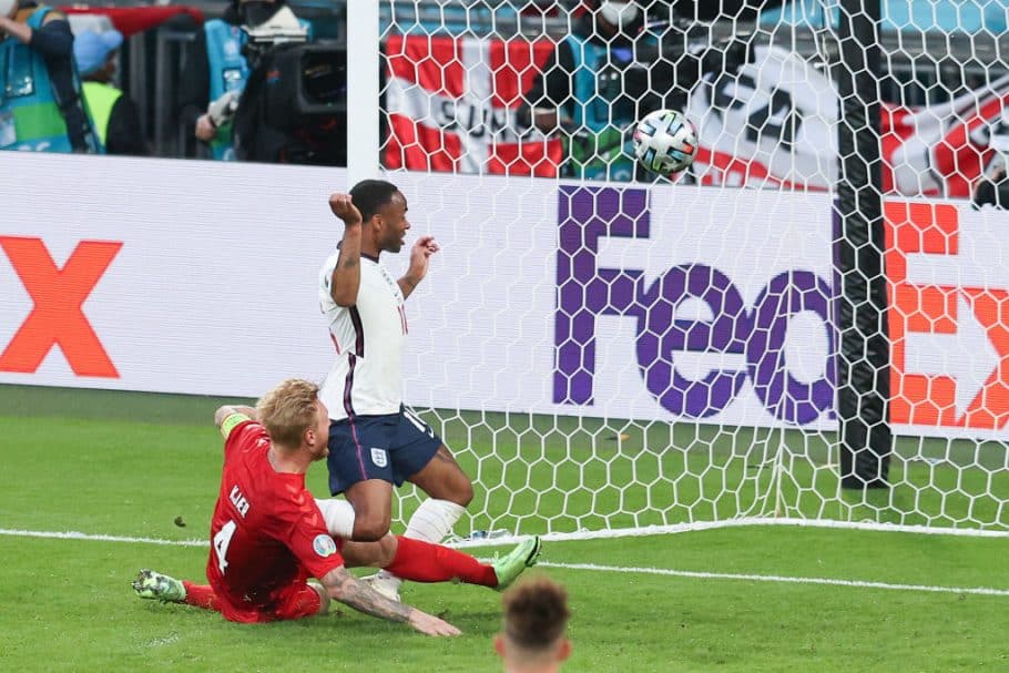 Meilleures vidéos virales d'Angleterre 2-1 Danemark