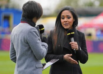 Alex Scott entre dans l’histoire de la FIFA en tant que première femme commentatrice pour le prochain match