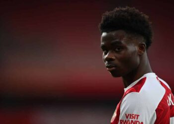 Bukayo Saka remercie les fans des Spurs pour leur geste lors du derby du nord de Londres