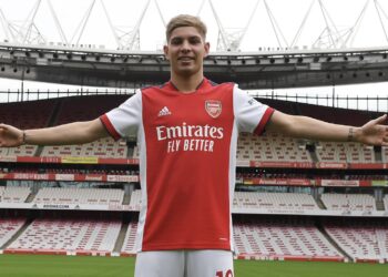 Phillips dit à Liverpool d’opter pour Smith Rowe contre Bowen