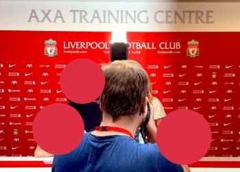 Liverpool pourrait être configuré pour une activité de transfert après un indice Twitter