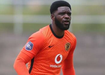  » Blâmer Akpeyi est injustifié  » – Akinroyeje n’acceptera pas les critiques du gardien de Kaizer Chiefs