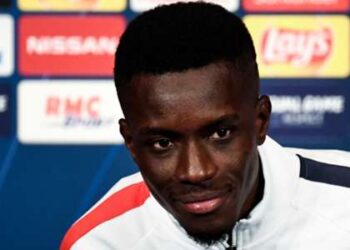 La star du PSG Gueye étend son geste philanthropique aux enfants des communautés sénégalaises