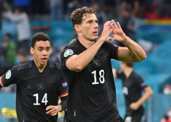 Manchester United envisage de remplacer Paul Pogba au milieu de terrain – Man United News And Transfer News