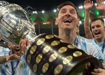 Messi est le favori pour remporter le Ballon d’Or, déclare Koeman alors que l’entraîneur de Barcelone discute des nouvelles recrues Aguero & Depay