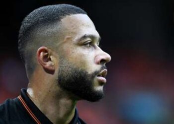 Depay réduit de 30% son salaire à Barcelone alors que les géants de la Liga luttent contre le plafond salarial