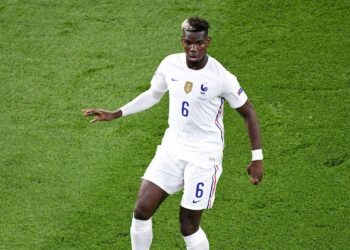 Manchester United fait face à l’intérêt du PSG malgré sa tentative de garder la star à bord