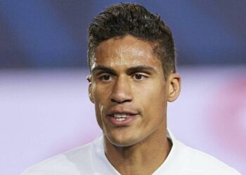 Manchester United se méfie de la poursuite de Raphael Varane du Real Madrid – Man United News & Transfer News