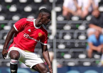 Axel Tuanzebe: Aston Villa se rapproche du prêt pour un homme de Manchester United – Man United News And Transfer News
