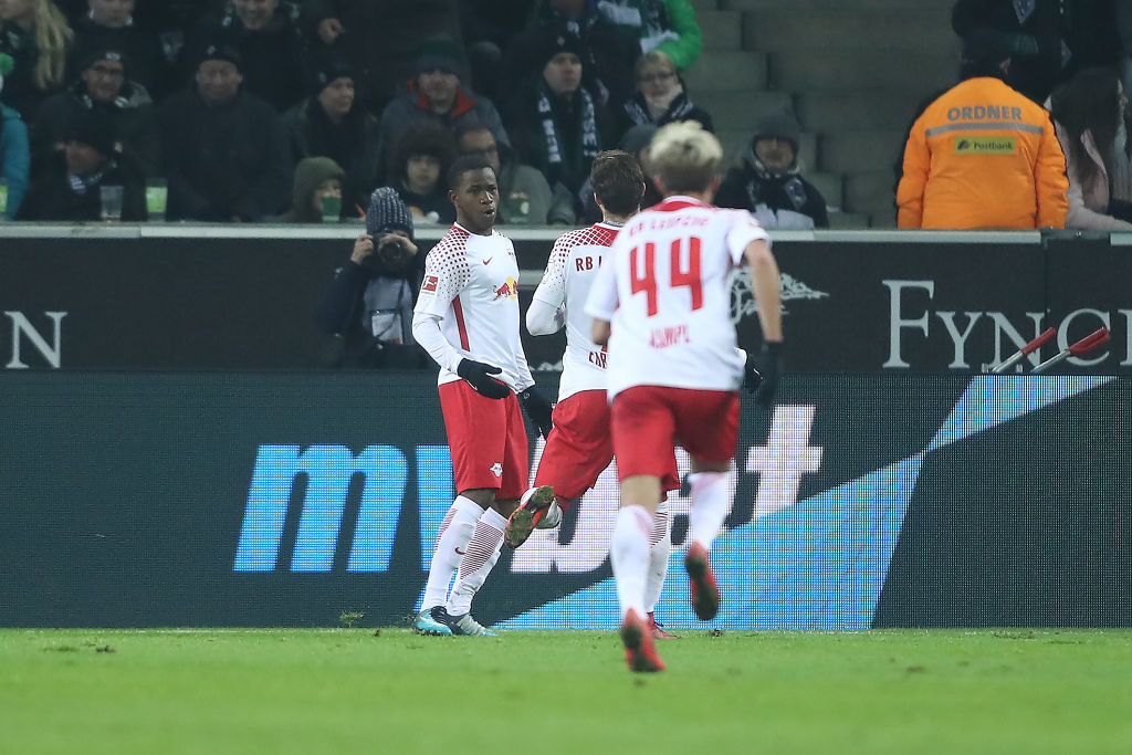 Ademola Lookman marque pour le RB Leipzig pour ses débuts